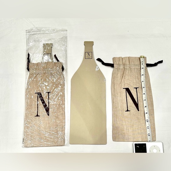 NEW Set of 2 Embroidery Initial (N) linen Wine Bags - Picture 3 of 8
